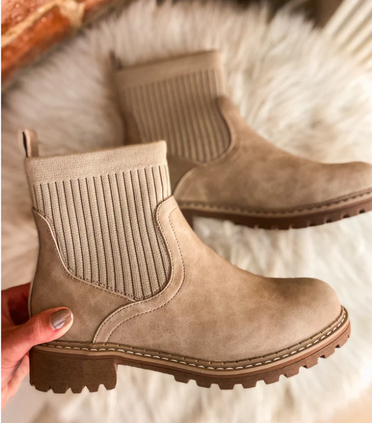 Corkys Cabin Fever Boots in Camel